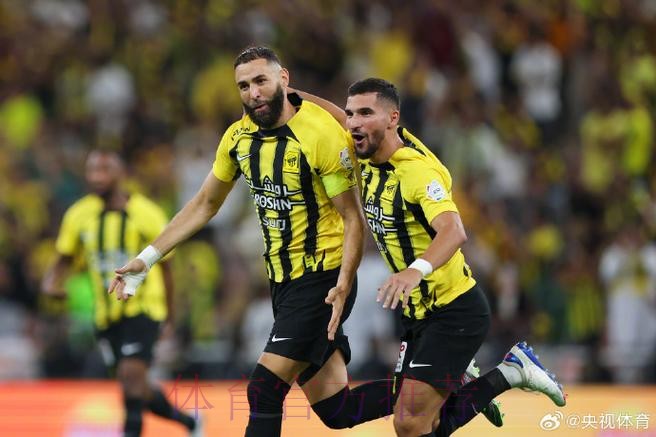 本泽马发推：言语无法表达对本场比赛的失望